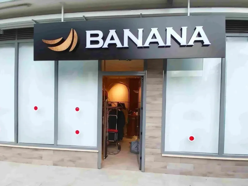 LED illuminated BANANA letter sign for clothing store — SignWorks